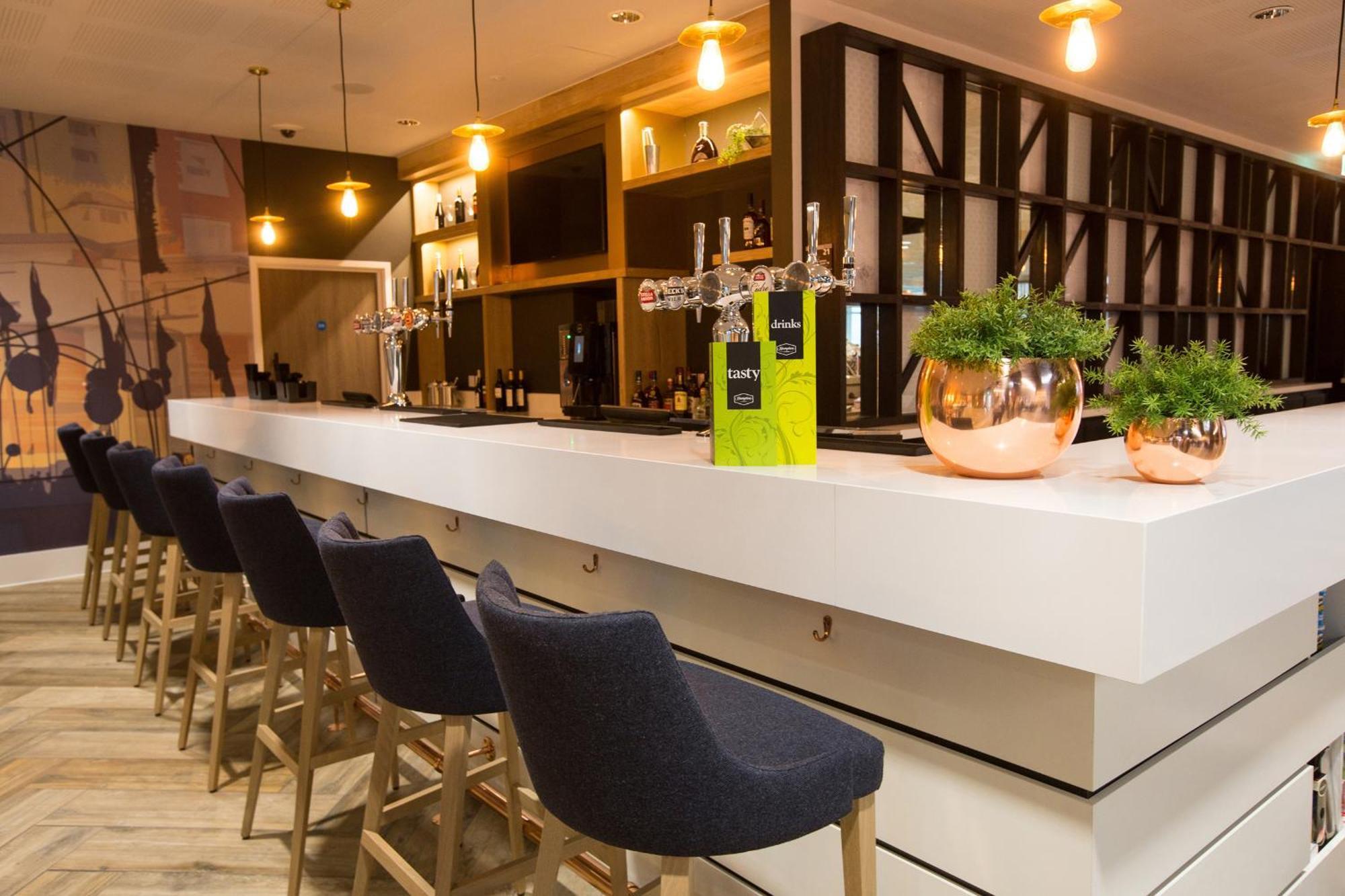 Hampton By Hilton Bristol Airport Hotel Redhill  Luaran gambar
